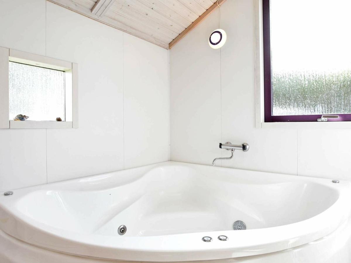 8 Person Holiday Home In Oksb L 瓦伊厄斯斯特兰德 外观 照片
